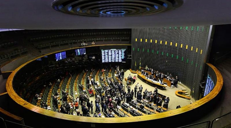 Congresso deve entrar em recesso sem votar PEC do fim da escala 6×1 e projeto que criminaliza a misoginia