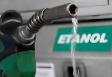 Aumento da mistura de etanol pode contribuir para queda no preço da gasolina