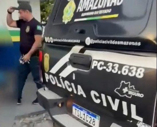 Mulher é presa suspeita de se passar por professora para aplicar golpes em idosos em Parintins