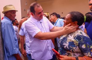 Roberto Cidade antecipa pagamento do Auxílio Estadual de julho e beneficia mais de 300 mil famílias