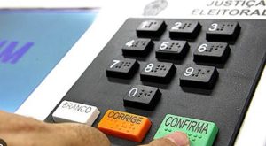 Eleitores têm até 20 de agosto para solicitar voto em trânsito nas Eleições 2026