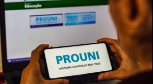 Pré-selecionados no Prouni têm até sexta-feira para comprovar informações e garantir bolsa